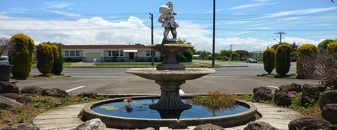 entrance of Spanish Lady Motel